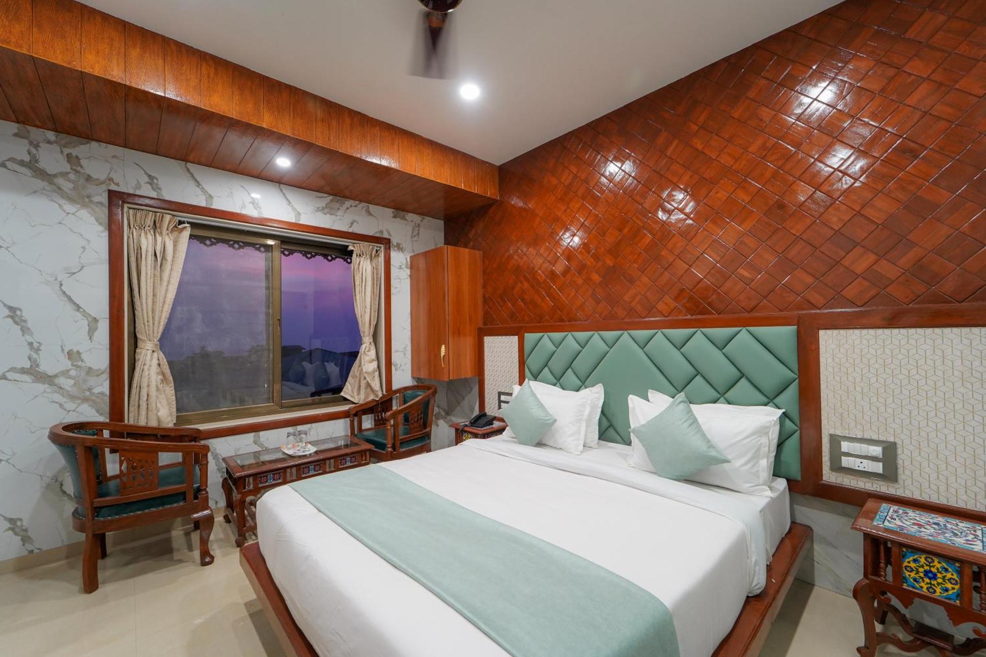 Hotel Bright Star Mahābaleshwar Exteriér fotografie