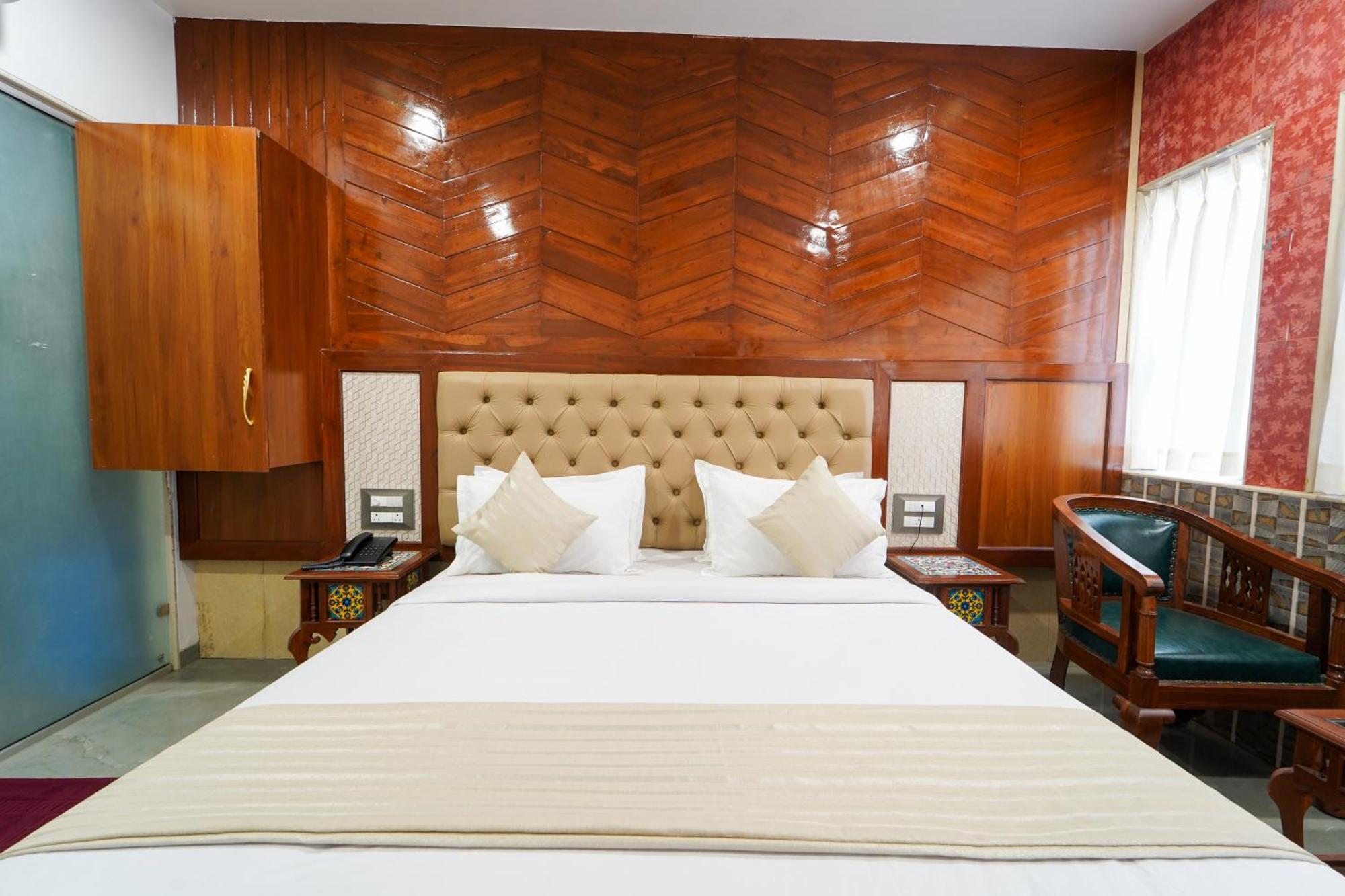 Hotel Bright Star Mahābaleshwar Exteriér fotografie